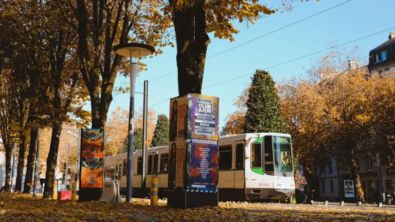À Nantes, les trajets du quotidien changent de cap: ce qu’il faut retenir