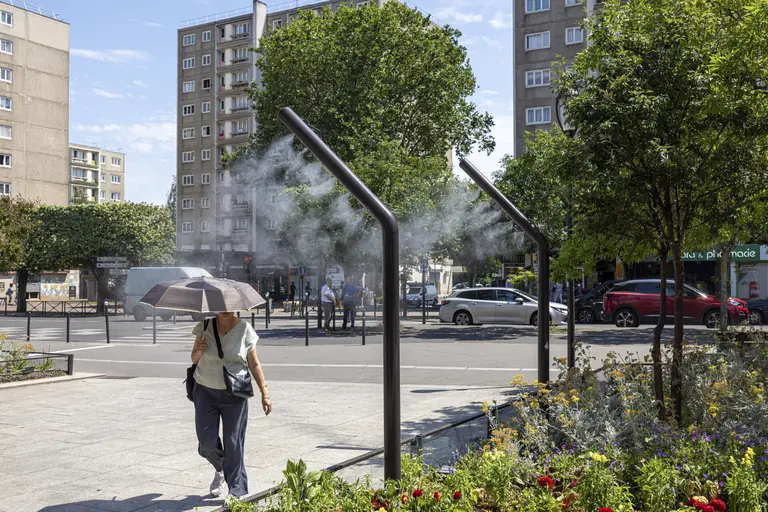 À Vitry, les habitants ont cherché l’ombre face à la canicule