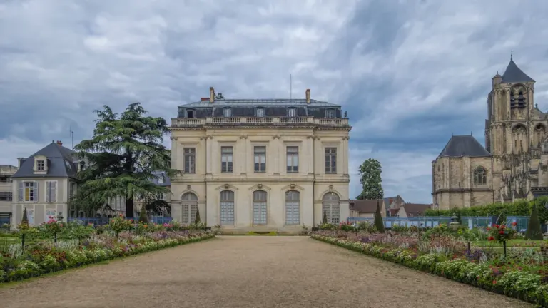 Vous pouvez embrasser la mariée à Saint-Étienne le 21 juillet