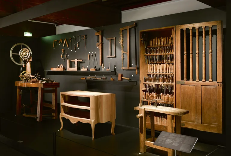 Grenoble : le Musée dauphinois met à l'honneur l'art des Hache