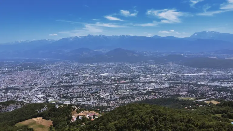 Grenoble : « Les sentiers de l’ombre », gratuite jusqu’au 14 août