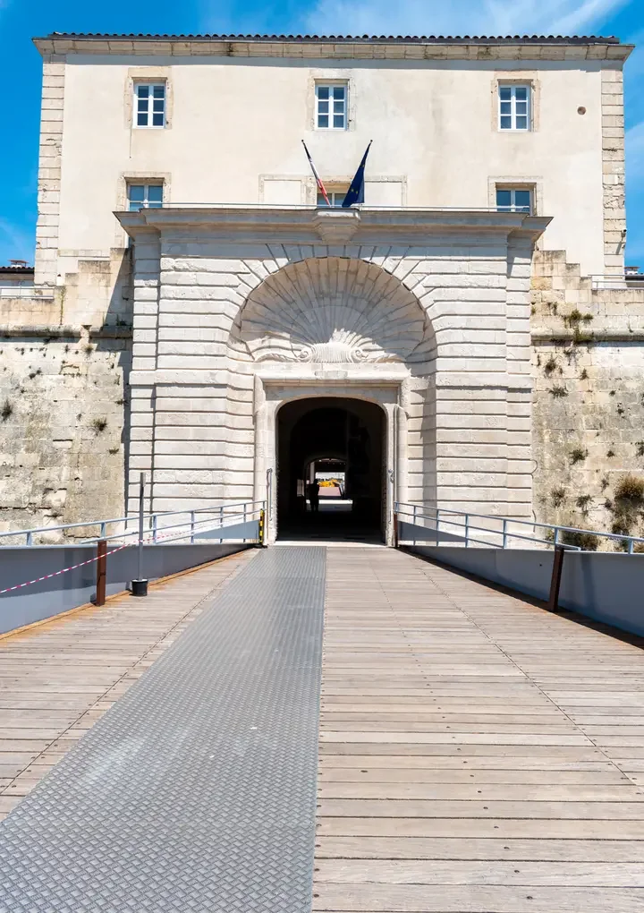 Nîmes et le crime : ultime visite le 30 août à 18 h 30