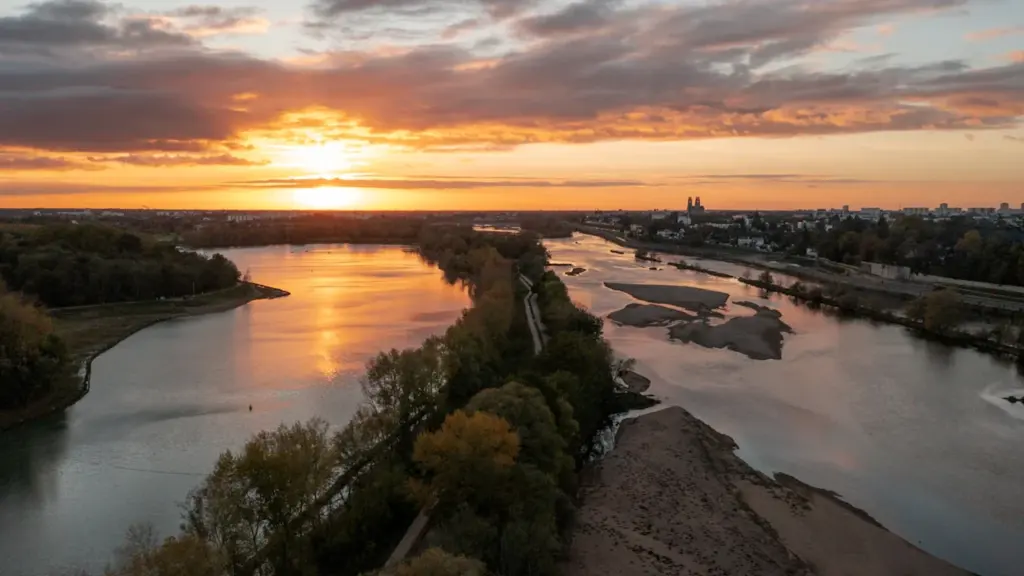 Orléans : une balade sur la Loire à bord d’une toue traditionnelle