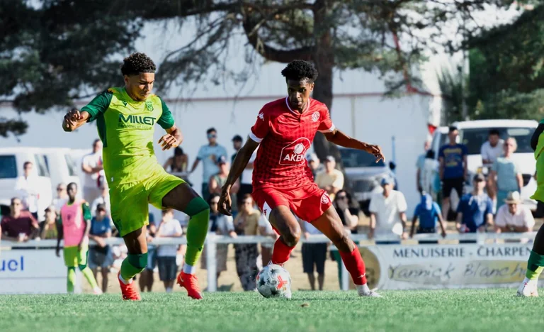 VFC La Roche vs Versailles : le choc de la reprise en Ligue 3