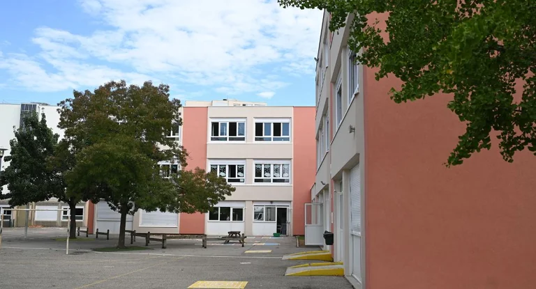 À Vaulx-en-Velin, les écoles renforcent leur confort