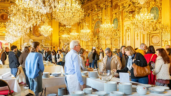 La vaisselle des chefs de retour à Lyon : chinez vos assiettes de prestige